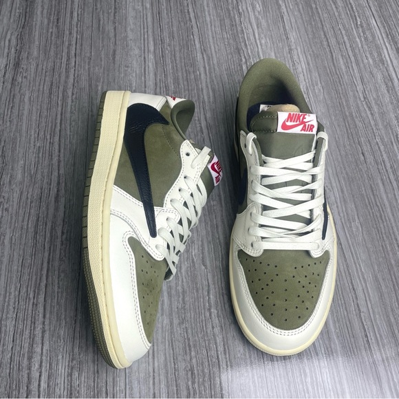 Nike Air Jordan 1 Retro Low OG SP Medium Olive -Men's Green/ White Sneakers - Picture 7 of 10